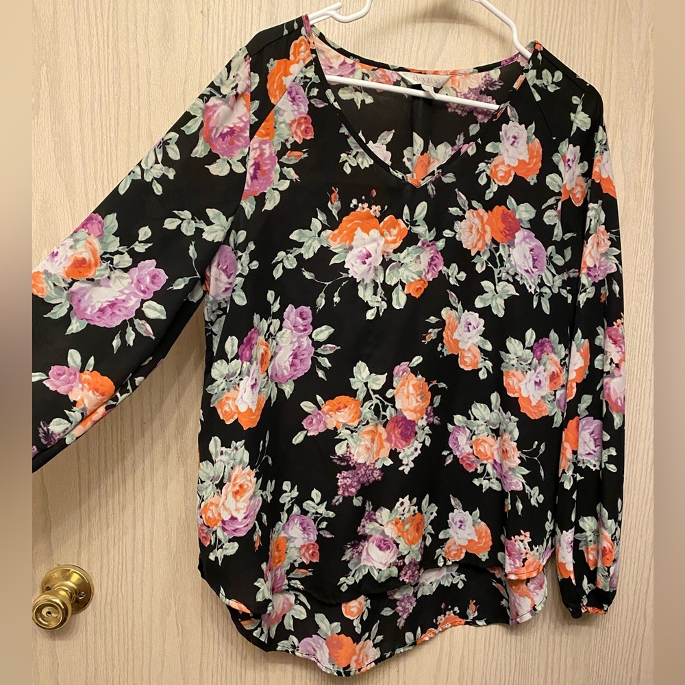 Cute Floral Blouse Size L